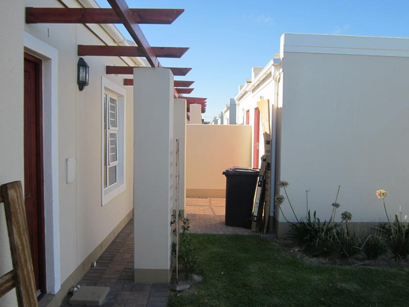 2 Bedroom Property for Sale in Stellendale Western Cape